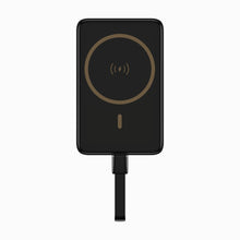 PISEN PowerMag 30W magnetic MagSafe power bank 10000mAh in black, front view with built-in USB-C cable